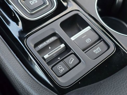 Certified 2023 Honda Pilot Touring image 36