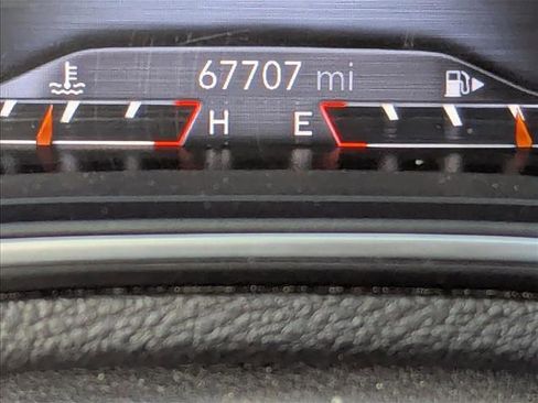 Used 2019 Jeep Cherokee Trailhawk image 9