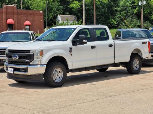 Used 2022 Ford F250 XL w/ Power Equipment Group AWD/4WD image 3
