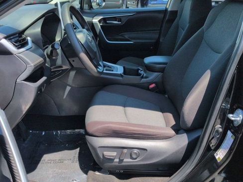 Certified 2025 Toyota RAV4 XLE AWD/4WD image 8
