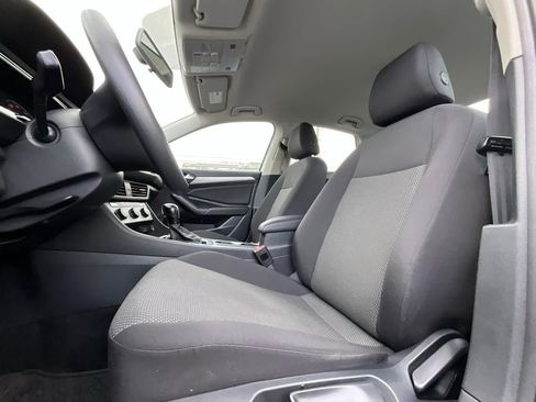 Used 2021 Volkswagen Jetta S w/ Driver Assistance Package image 11