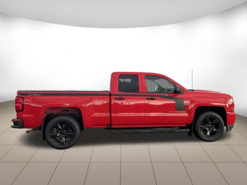 Used 2017 Chevrolet Silverado 1500 Custom image 8