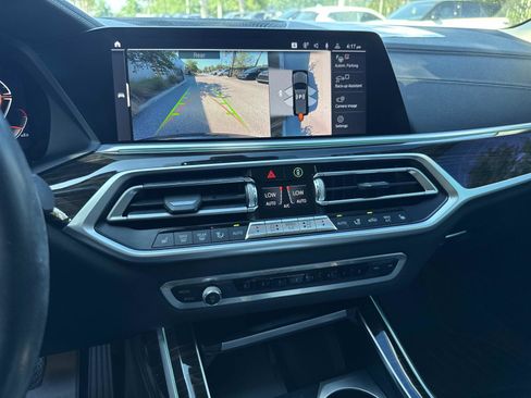 Used 2021 BMW X7 xDrive40i w/ Premium Package AWD/4WD image 26