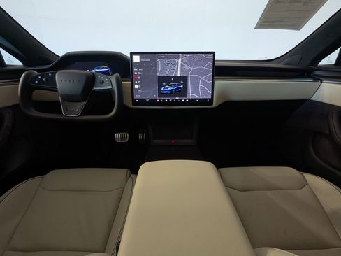Used 2021 Tesla Model S Plaid image 5