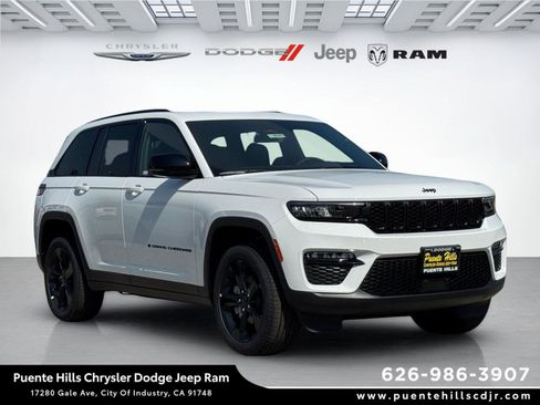 New 2025 Jeep Grand Cherokee Limited w/ Black Appearance Package AWD/4WD image 1
