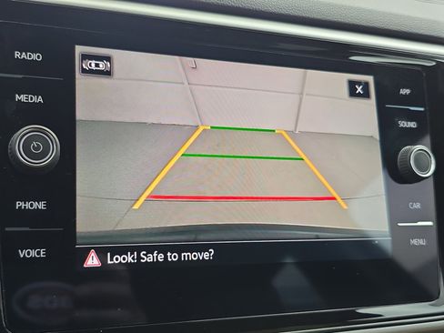 Used 2023 Volkswagen Atlas Cross Sport SE image 23