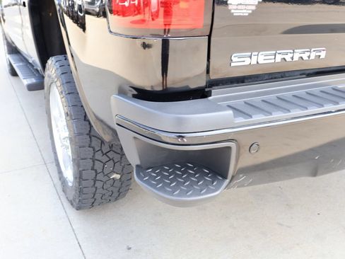Used 2015 GMC Sierra 2500 Denali w/ Duramax Plus Package AWD/4WD image 30