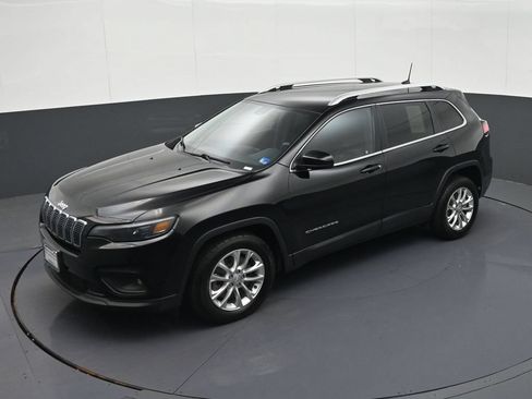 Used 2019 Jeep Cherokee Latitude w/ Popular Appearance Group FWD image 21