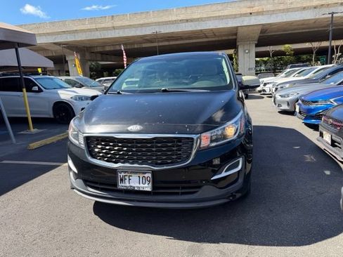Used 2021 Kia Sedona LX FWD image 2