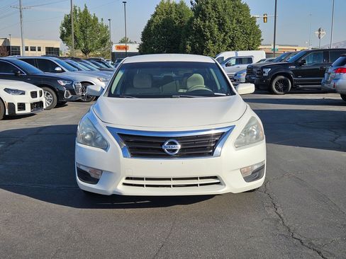 Used 2014 Nissan Altima 2.5 S w/ Display Audio Package FWD image 11