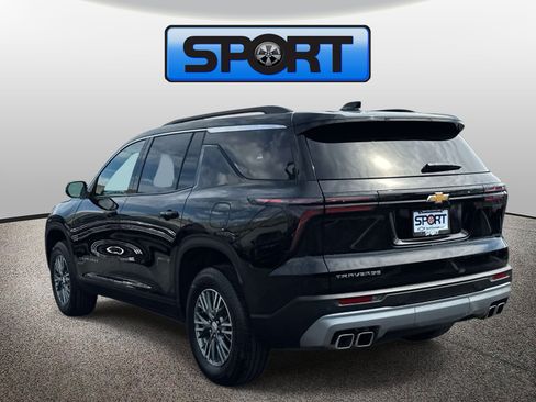 Used 2025 Chevrolet Traverse LT FWD image 25