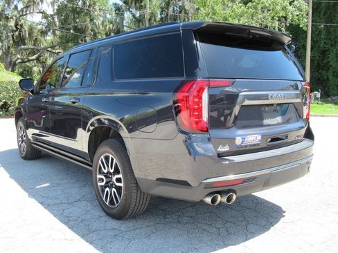 Used 2023 GMC Yukon XL AT4 w/ Technology Package AWD/4WD image 6