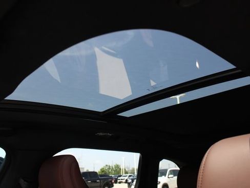 New 2026 Lincoln Nautilus Reserve AWD/4WD image 6