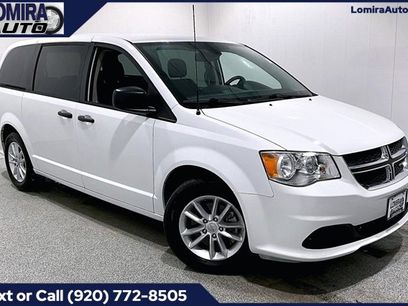 Used 2019 Dodge Grand Caravan SE w/ UConnect Hands-Free Group