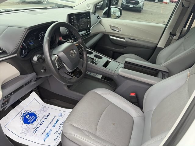 Used 2021 Toyota Sienna Limited w/ Outdoor Package (TMS) AWD/4WD image 15