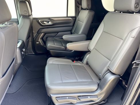 Certified 2024 Chevrolet Suburban Z71 w/ Off-Road Capability Package AWD/4WD image 25