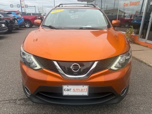 Used 2017 Nissan Rogue Sport SL w/ SL Premium Package AWD/4WD image 2