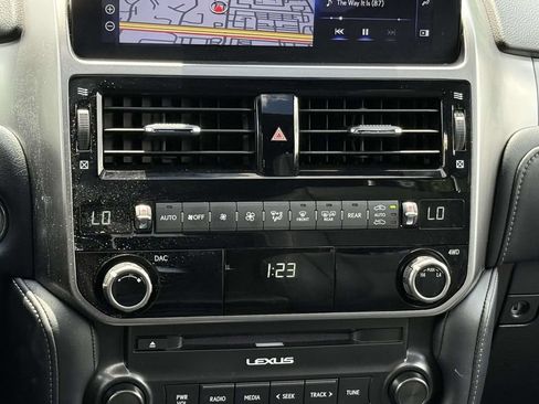 Used 2023 Lexus GX 460 Premium w/ Premium Package AWD/4WD image 17