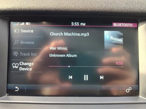 Used 2019 Land Rover Discovery Sport HSE image 32