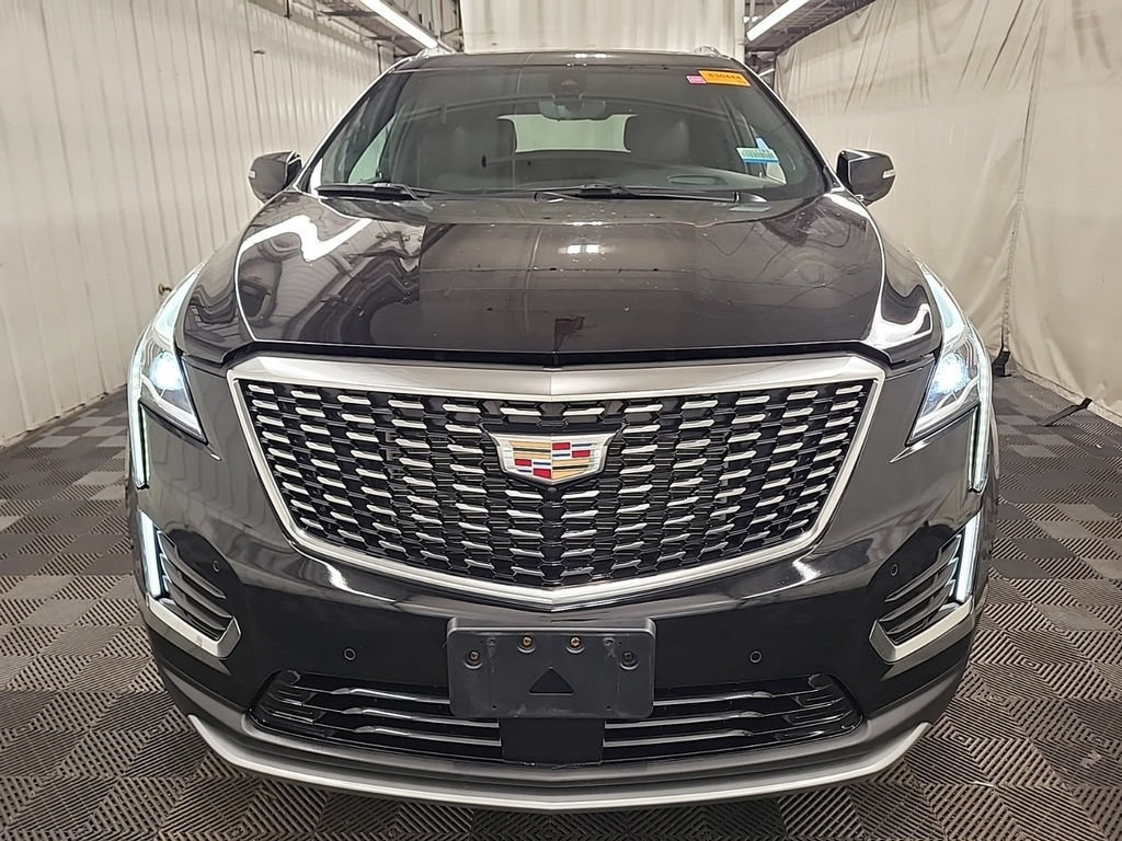 Used 2024 Cadillac XT5 Premium Luxury w/ Technology Package AWD/4WD image 2