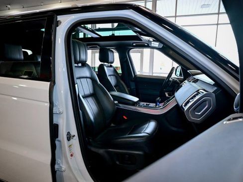 Used 2021 Land Rover Range Rover Sport HSE Silver Edition image 32