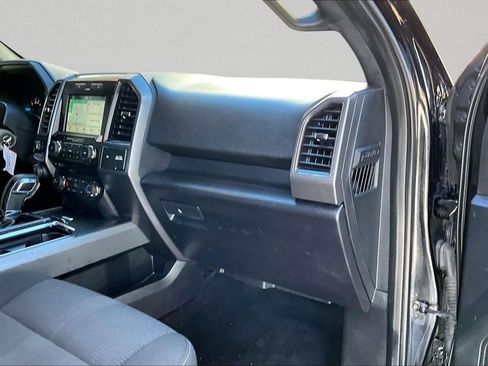 Used 2017 Ford F150 XLT w/ Equipment Group 302A Luxury AWD/4WD image 26
