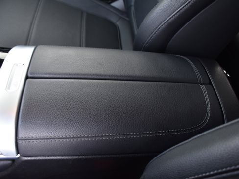 Used 2023 Mercedes-Benz GLC 300 4MATIC image 24