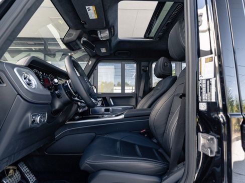Used 2025 Mercedes-Benz G 63 AMG 4MATIC image 31