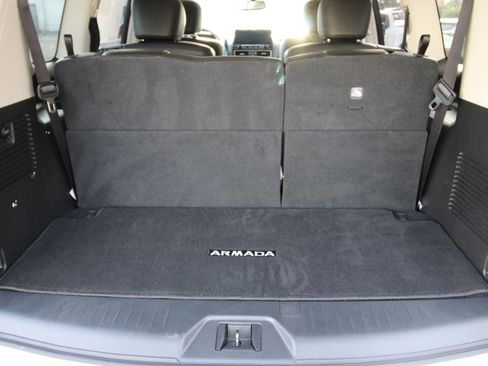 Used 2021 Nissan Armada SL w/ Captain's Chairs Package image 33