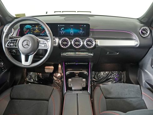 Certified 2022 Mercedes-Benz GLB 250 4MATIC image 15