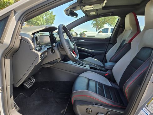 Used 2022 Volkswagen GTI SE FWD image 7
