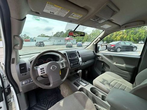 Used 2017 Nissan Frontier S image 21