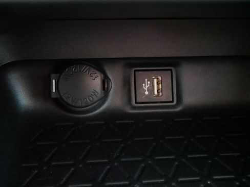 Certified 2025 Toyota RAV4 XLE AWD/4WD image 29