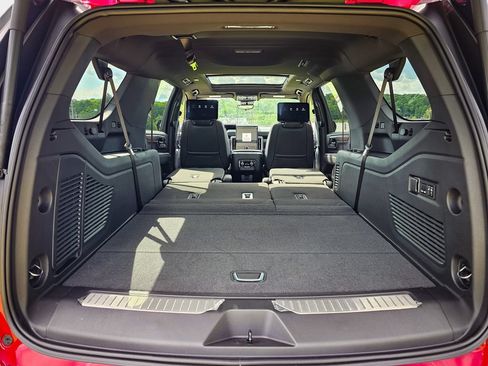 New 2026 GMC Yukon XL Denali w/ Denali Reserve Package AWD/4WD image 43