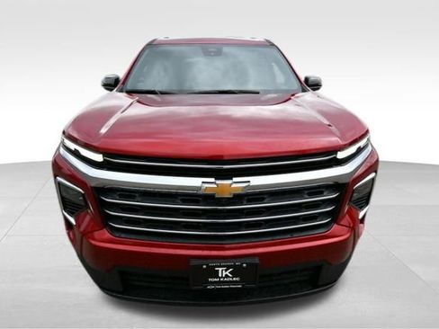 New 2026 Chevrolet Traverse LT w/ Driver Confidence Package AWD/4WD image 9