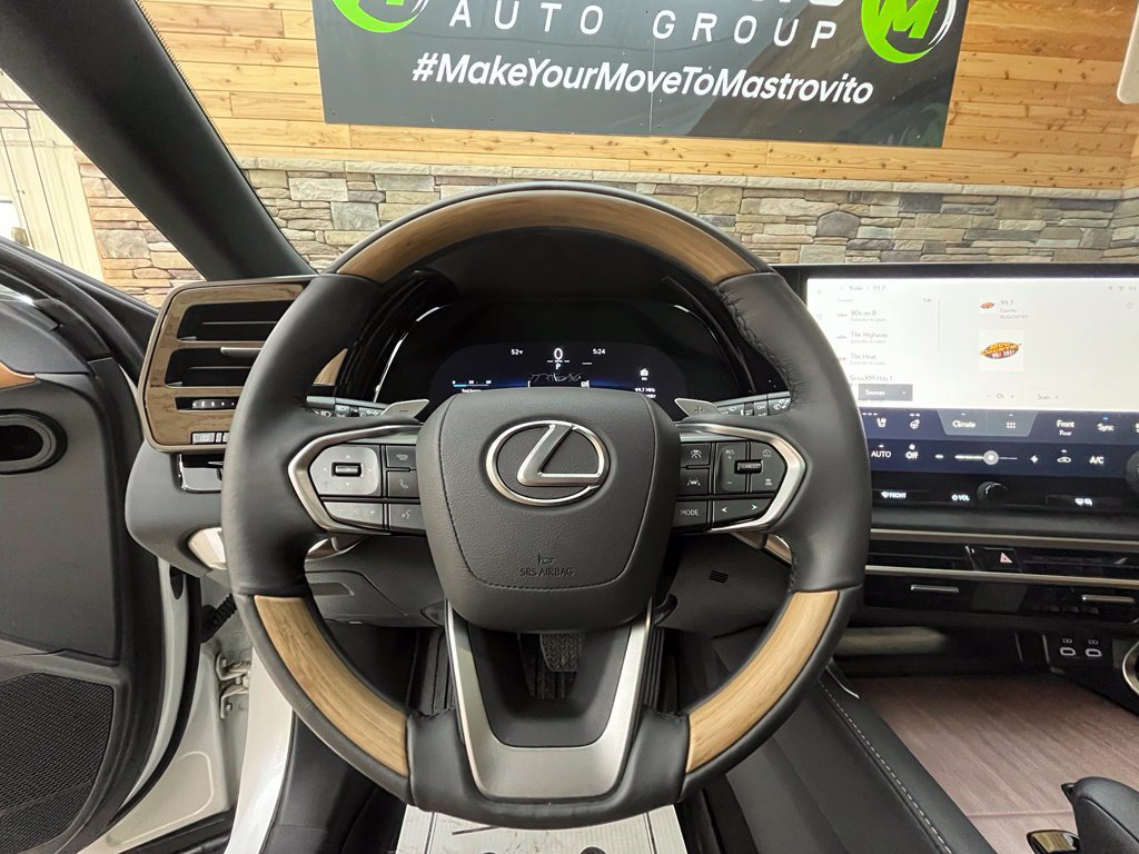 Used 2025 Lexus RX 350 Premium w/ Kick Sensor & Tow Package AWD/4WD image 26