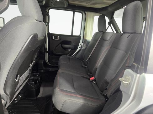 Used 2024 Jeep Wrangler Unlimited Rubicon AWD/4WD image 39