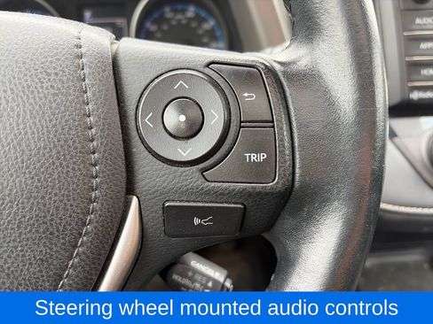 Used 2018 Toyota RAV4 XLE AWD/4WD image 14