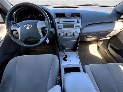 Used 2009 Toyota Camry LE image 16