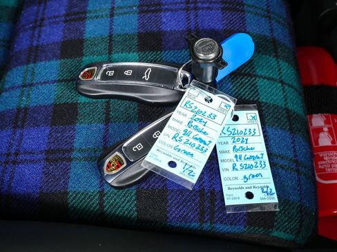 Certified 2024 Porsche 911 Carrera T image 33