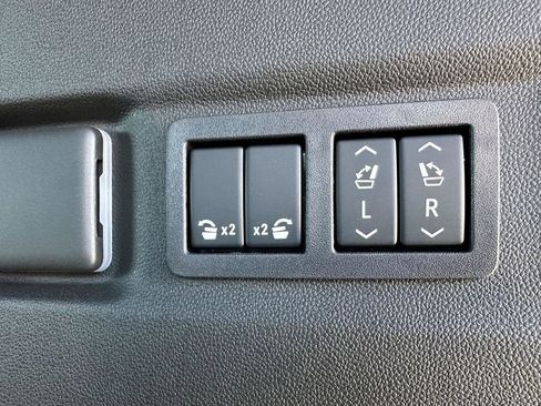 New 2026 GMC Yukon XL Elevation w/ LPO, Floor Liner Package AWD/4WD image 33