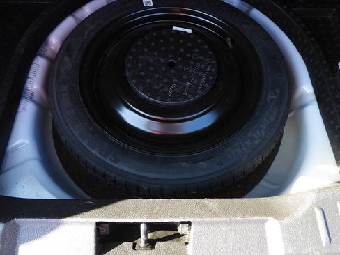 Used 2016 Ford Focus SE FWD image 24
