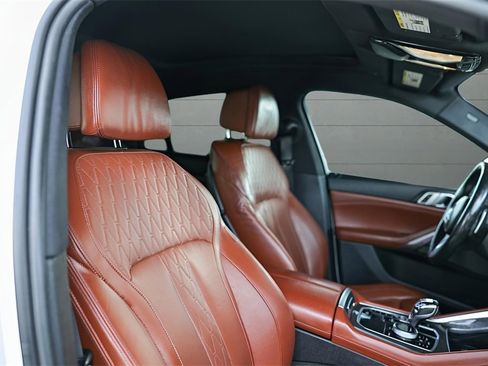 Used 2023 BMW X6 M50i w/ Executive Package image 2