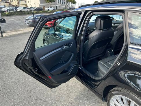 Used 2017 Audi A3 e-tron Premium Plus w/ Technology Package image 54