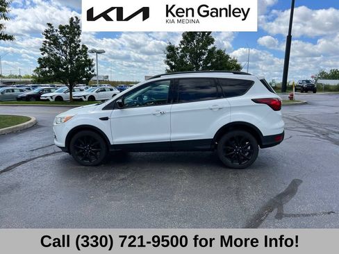 Used 2019 Ford Escape SE FWD image 15