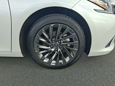 Used 2024 Lexus ES 350 Ultra Luxury image 8