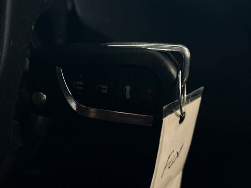 Used 2021 Toyota Corolla LE FWD image 25