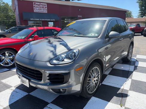 Used 2017 Porsche Cayenne S AWD/4WD image 1