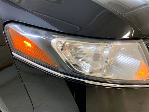 Used 2019 Lincoln MKT AWD image 27