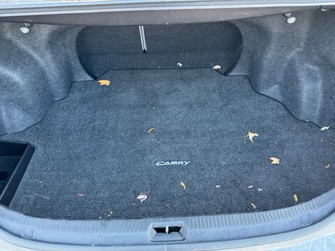 Used 2011 Toyota Camry LE image 6